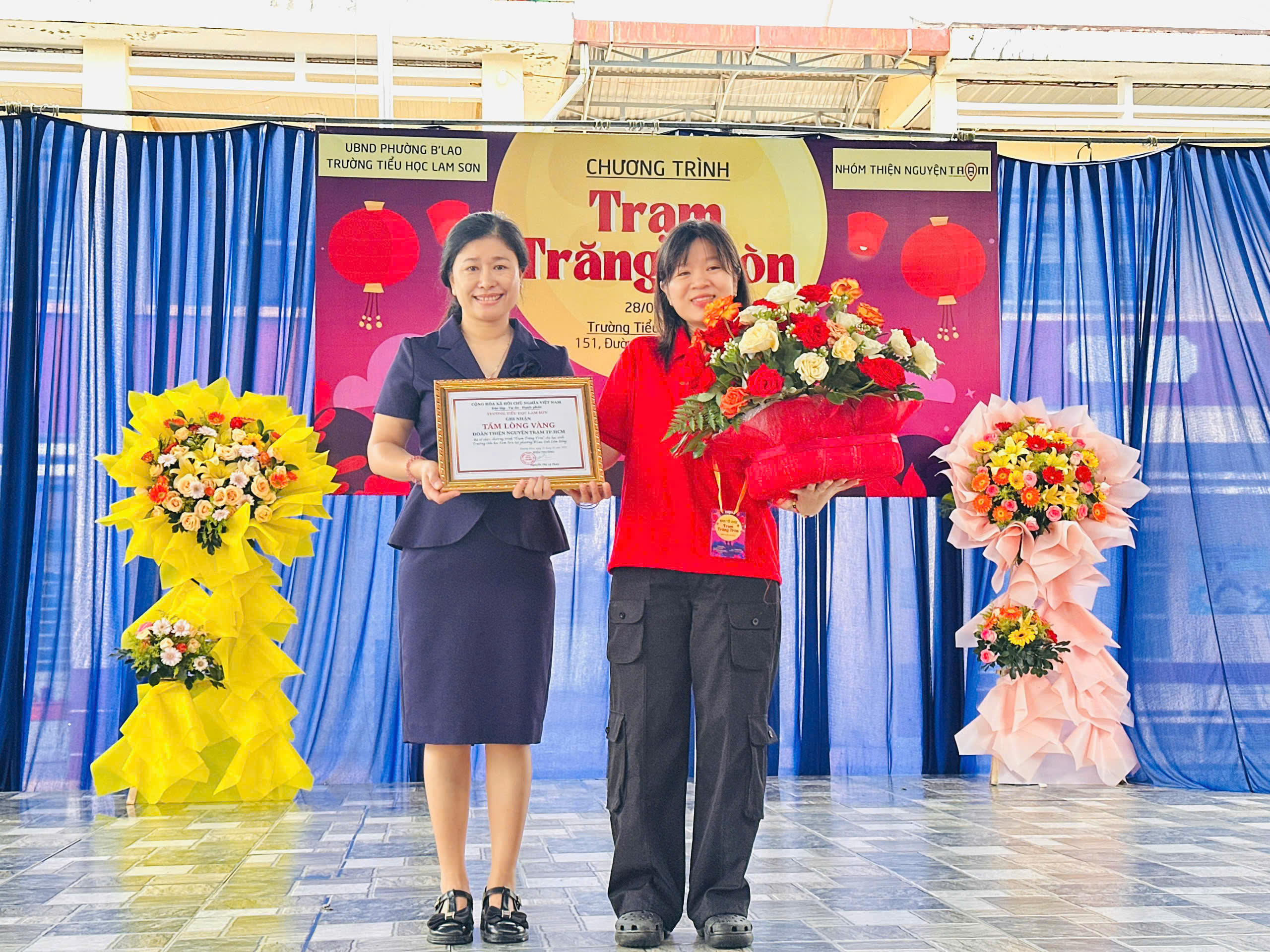 PHỐI HỢP MTQ TỔ CHỨC GIÁO DỤC KY NĂNG SỐNG VÀ TRUNG THU CHO CÁC EM HỌC SINH