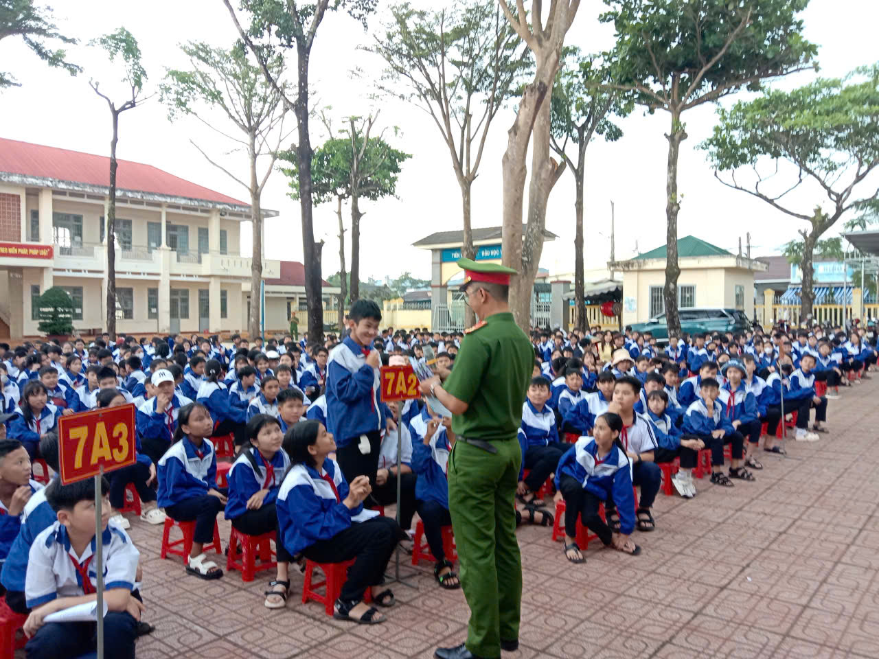 Một số hình ảnh ngoại khoá về ATGT và giáo dục Bạo lực học đường