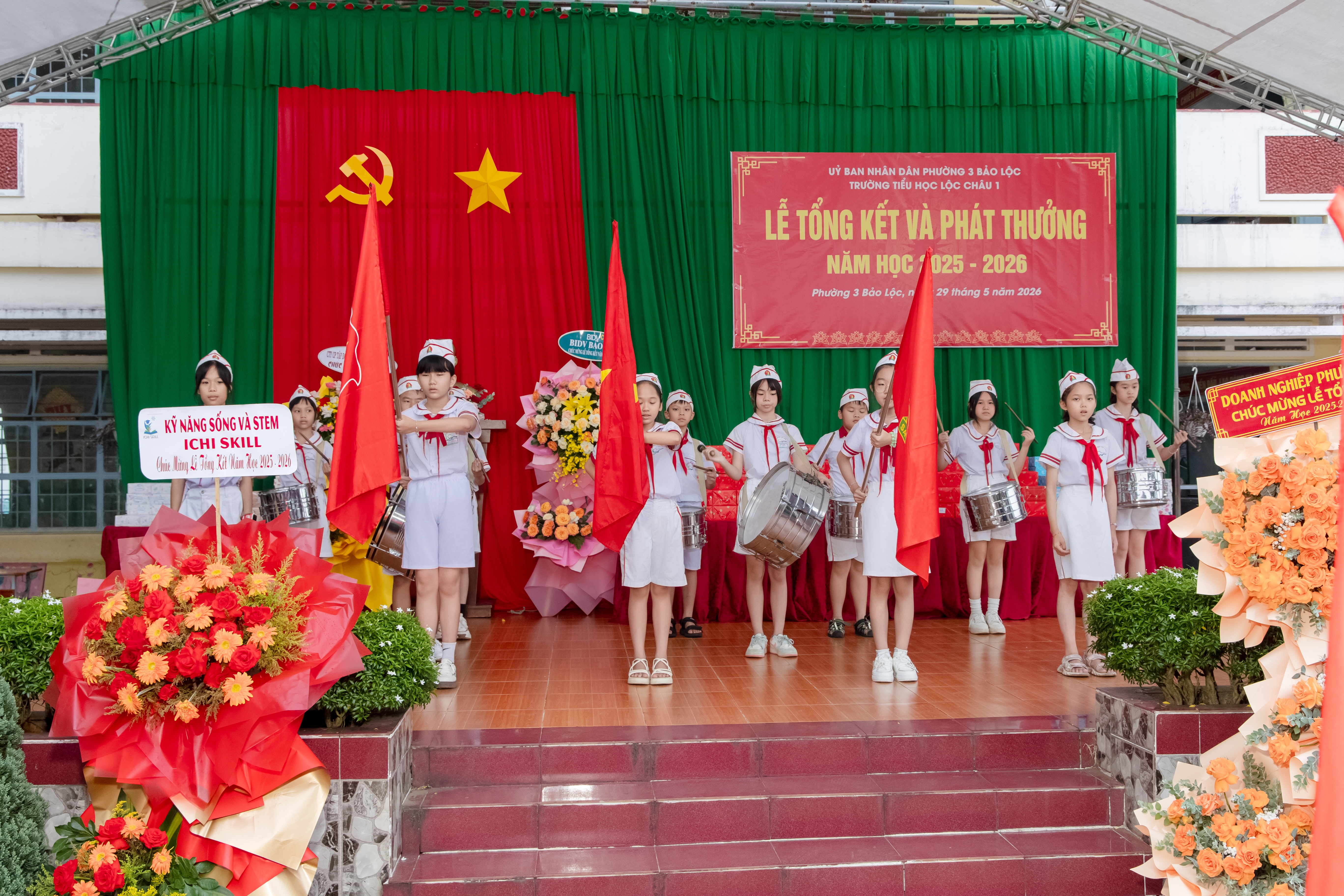 TRƯỜNG TIỂU HỌC LỘC CHÂU 1 LONG TRỌNG TỔ CHỨC LỄ TỔNG KẾT NĂM HỌC 2025 - 2026