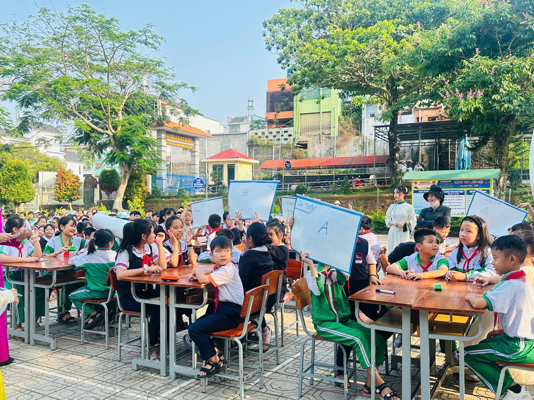 GIAO LƯU TIẾNG ANH CẤP TRƯỜNG – NĂM HỌC 2025 – 2026